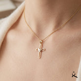 Cruz unisex en oro 10K