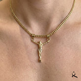 Cruz unisex en oro 10K