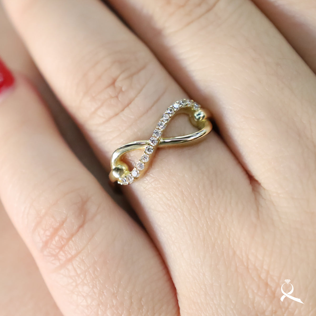 Anillo para mujer en oro 10K con circonia