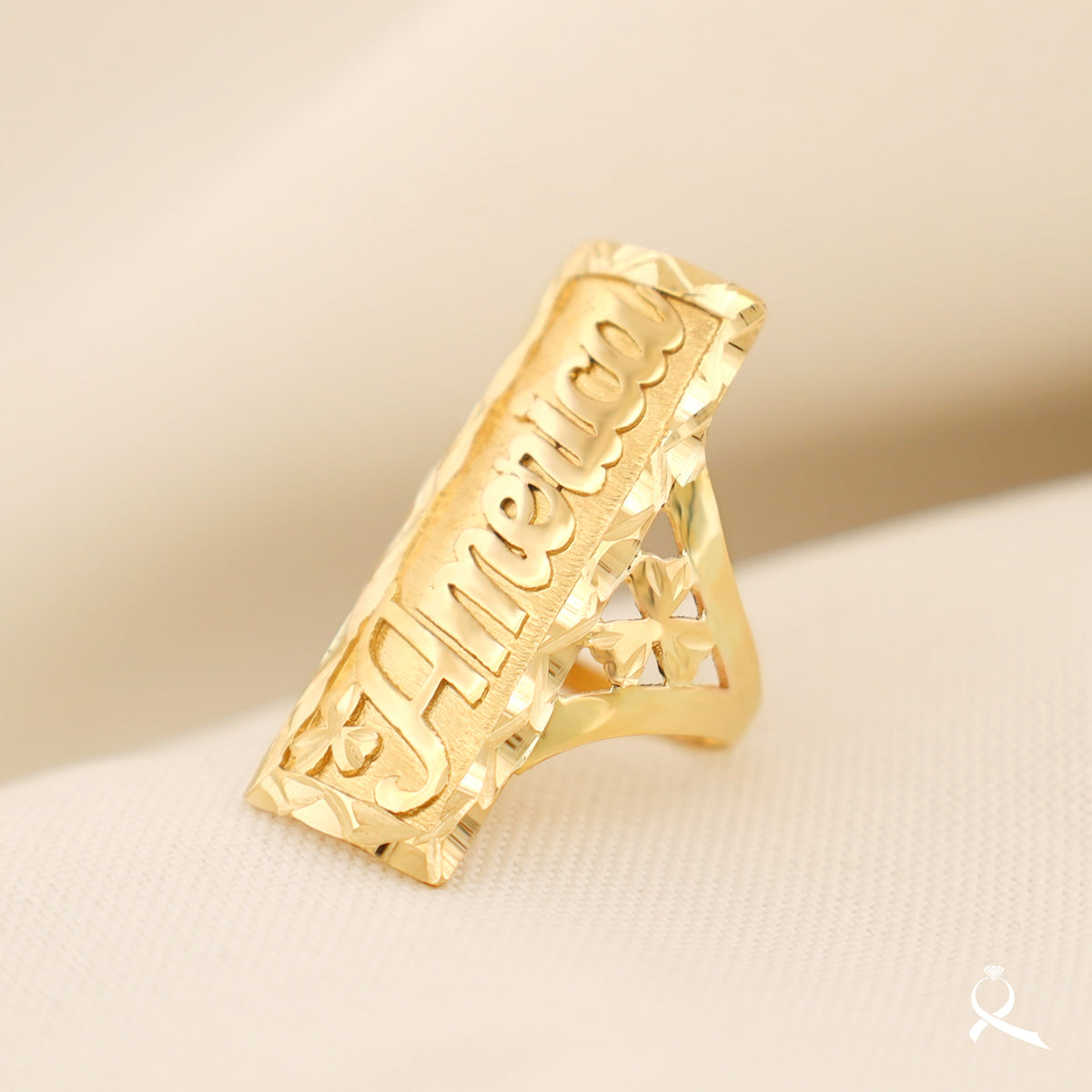 Anillo mesa con nombre personalizado