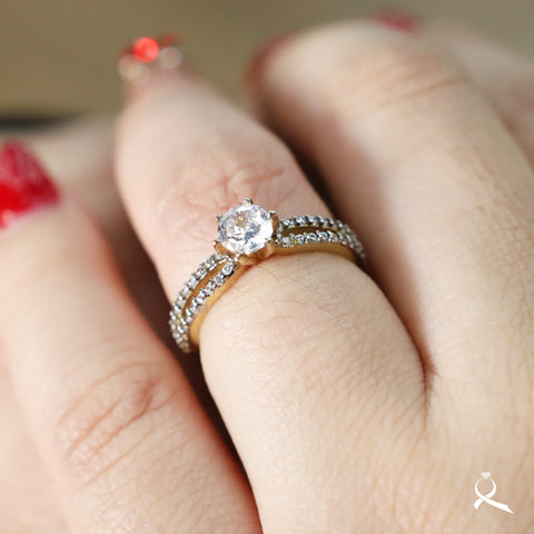 Anillo de compromiso en oro 10K