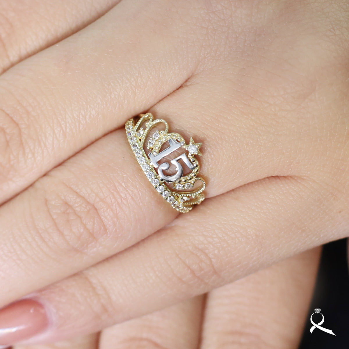 Anillo de 15 en oro 10K