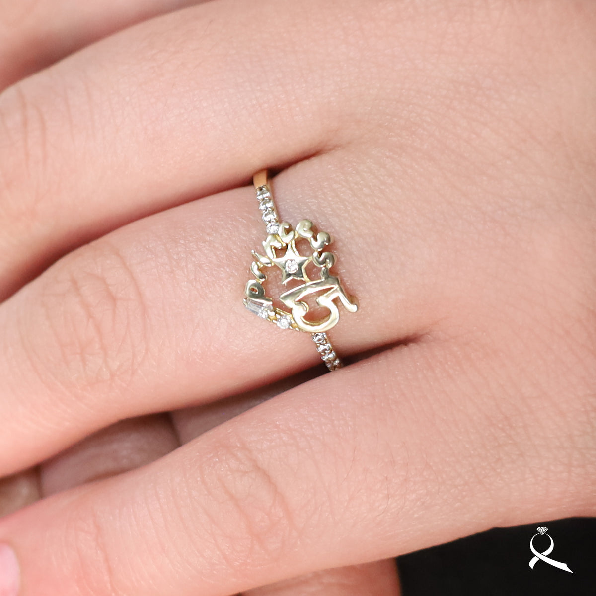 Anillo de 15 en oro 10K